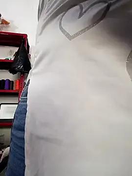 Mia-Glow — Squirt  My boss's forehead  