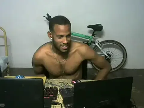 Freechat michel_sc on StripChat