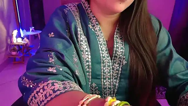 Mitikaa on StripChat 