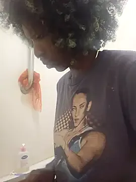 Offline oliviaprettypussy on StripChat