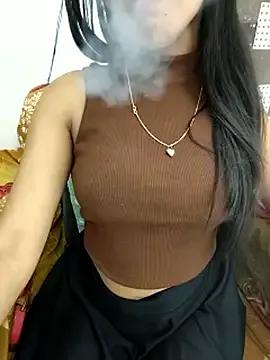 priya_26 — Pusssy oiling