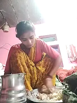 Offline R_Roshni on StripChat