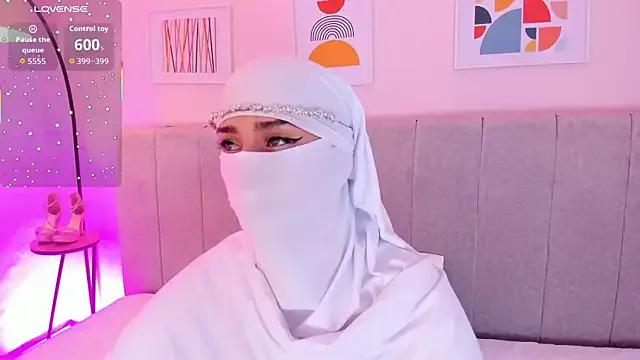 rawiya — show my tits