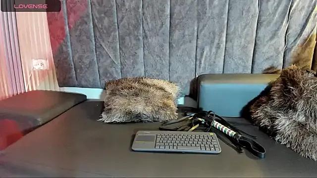 Rowan_Mills — All Naked and Masturbate 3min