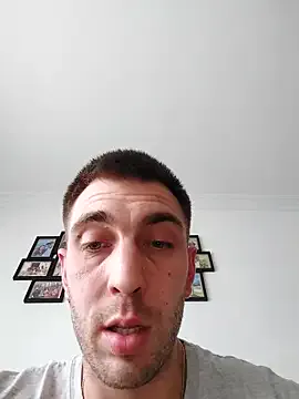 Freechat rubio009 on StripChat