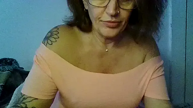 Offline RubyyRosee on StripChat