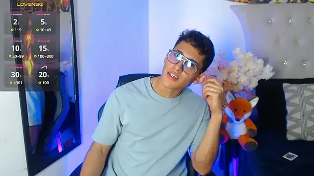 Offline SalvadorFit on StripChat