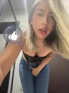 sara_calderon on StripChat 