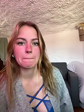 selenaluvv on StripChat