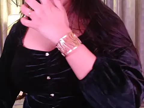 Offline Sexy_Myra18 on StripChat