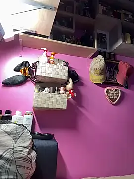 Offline sexymelli18 on StripChat