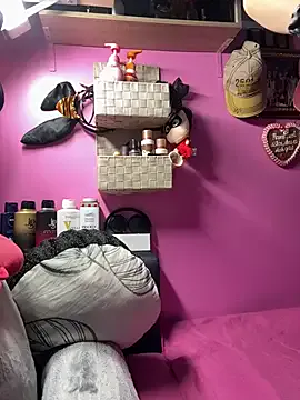 Offline sexymelli18 on StripChat