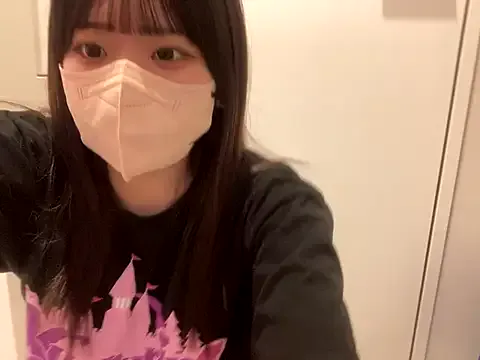 Offline shina_mo_n_ch on StripChat