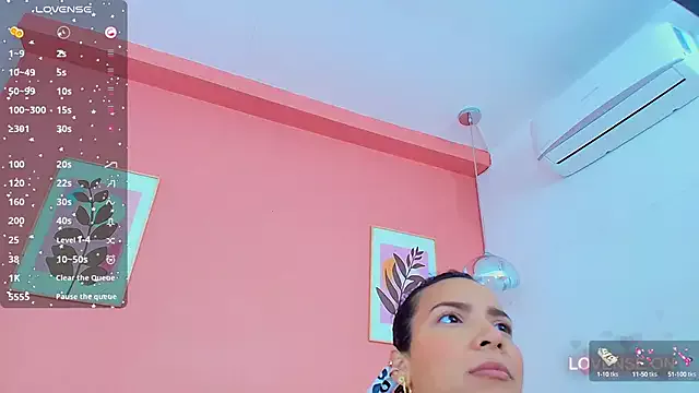 Offline Sluttyandmature on StripChat