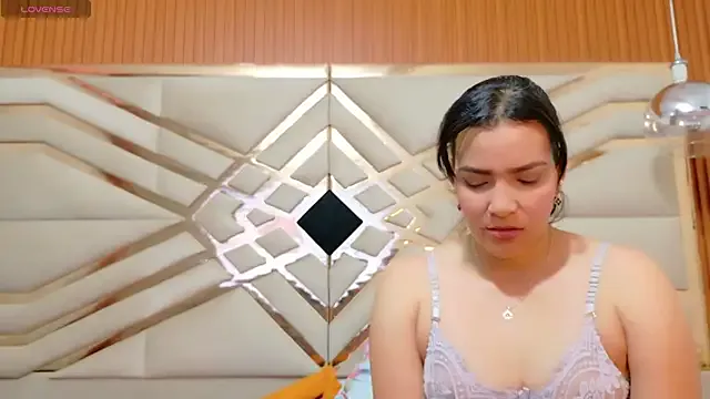 Offline Sluttyandmature on StripChat