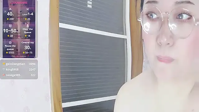 Group xiaoqingren on StripChat