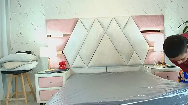 Offline Zoelucas on StripChat